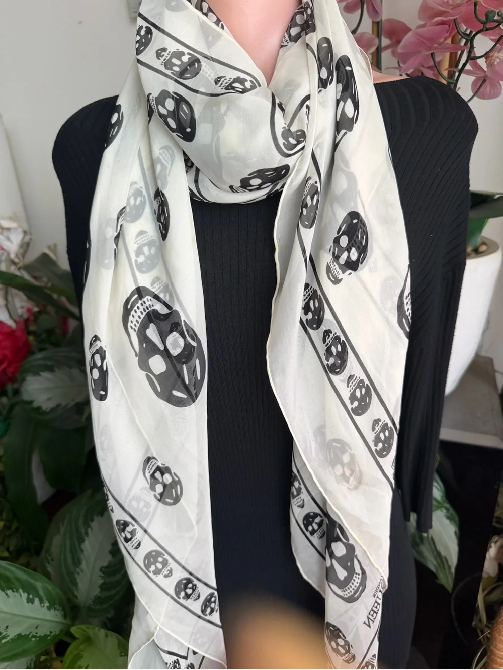 Alexander McQueen Skull Print Sheer Scarf - White and Black -